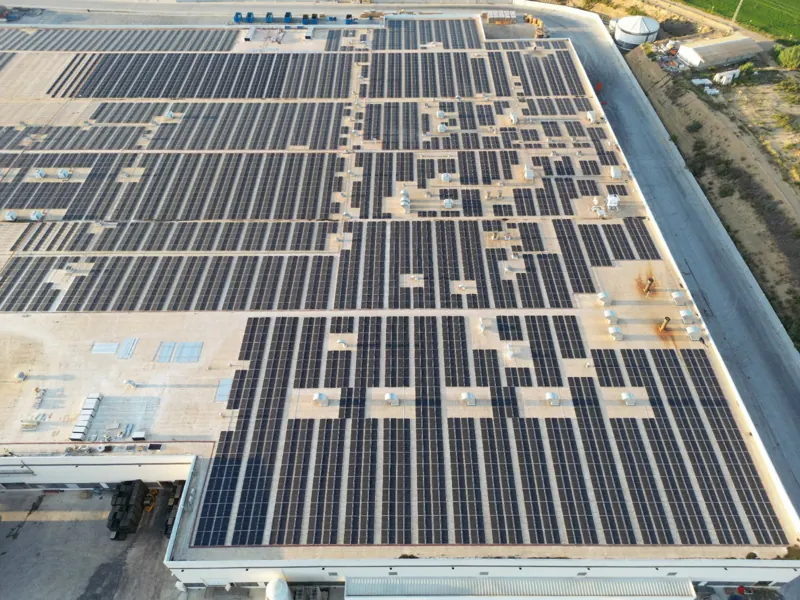 Gran cubierta de Litera Meat con fotovoltaica